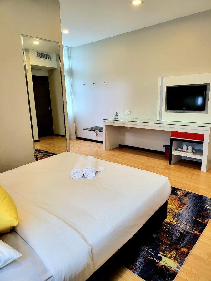 Lovita Hotel กวนตัน ภายนอก รูปภาพ